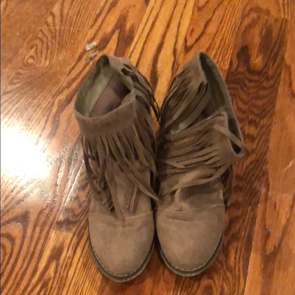Size 6 fringe booties